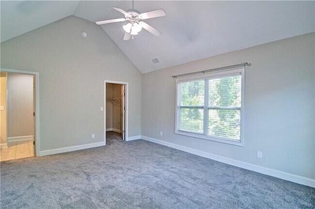 Building Photo - 504 Madison Ct