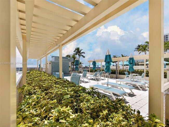 Building Photo - 2501 S Ocean Dr