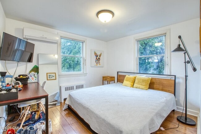 Building Photo - 3 Idlewild Manor