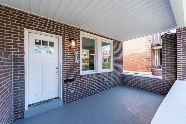 Building Photo - 533 N Euclid Ave