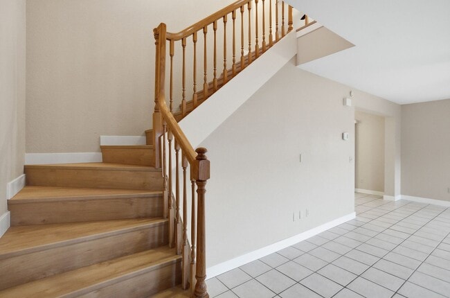 Building Photo - Beautiful 4 Bedroom Home with a Pool in Whitney Ranch!