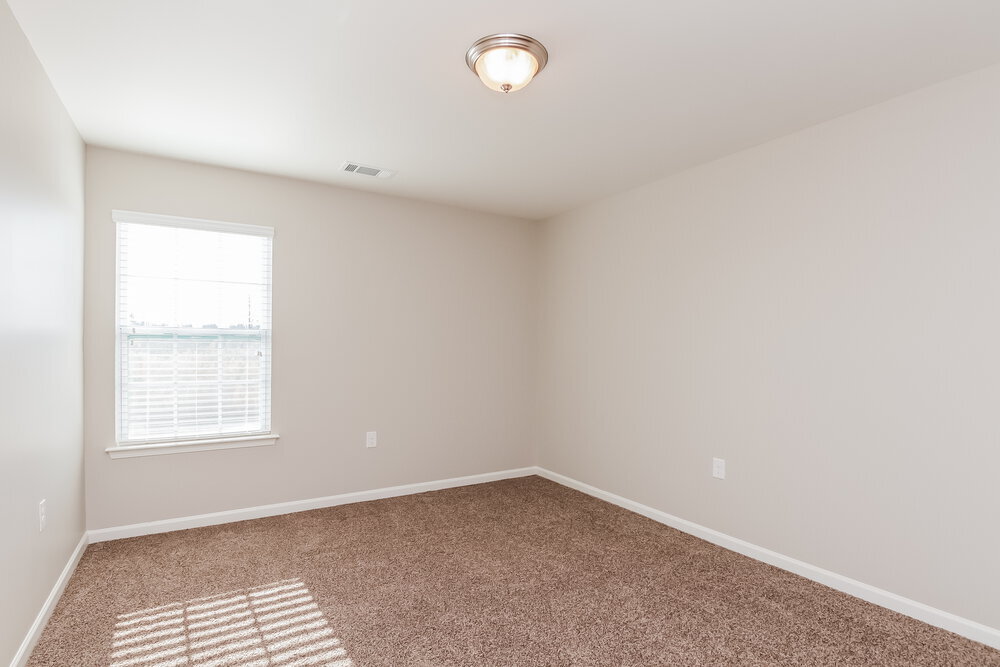 Building Photo - 1537 Summer View Ln