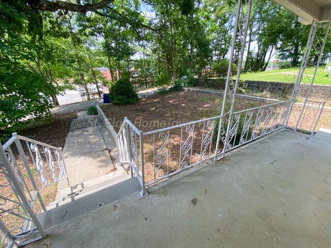 Building Photo - Charming Newly Remodeled 2-Bedroom Home fo...