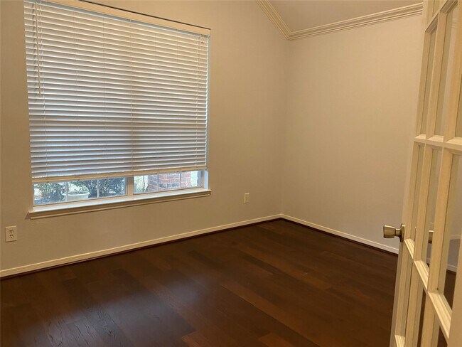 Building Photo - 7227 Agave Dr