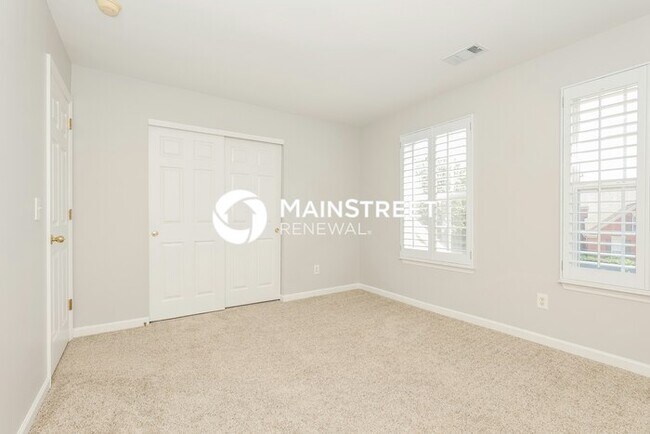 Building Photo - 7101 Holt Run Dr