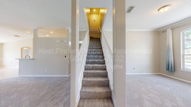 Building Photo - 5731 Rainbow Lake Dr N