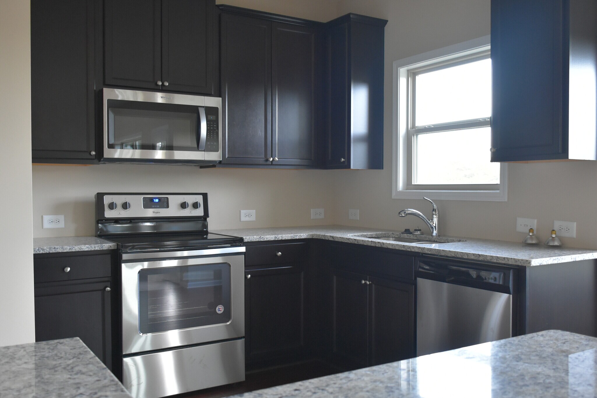 Kitchen close-up - 545 Tuscan Cove