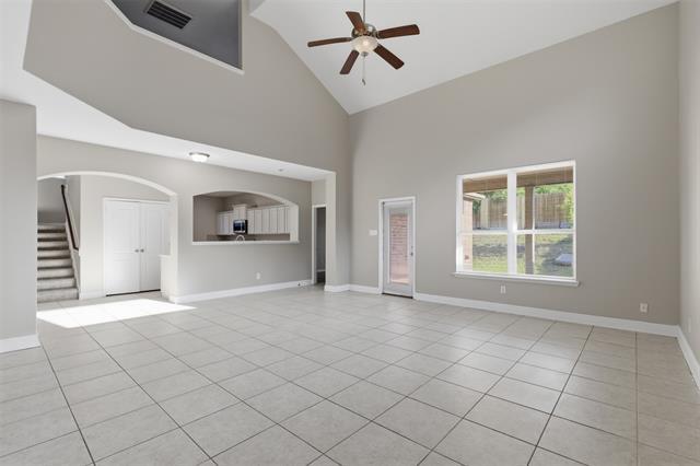 Building Photo - 2136 Mulberry Dr