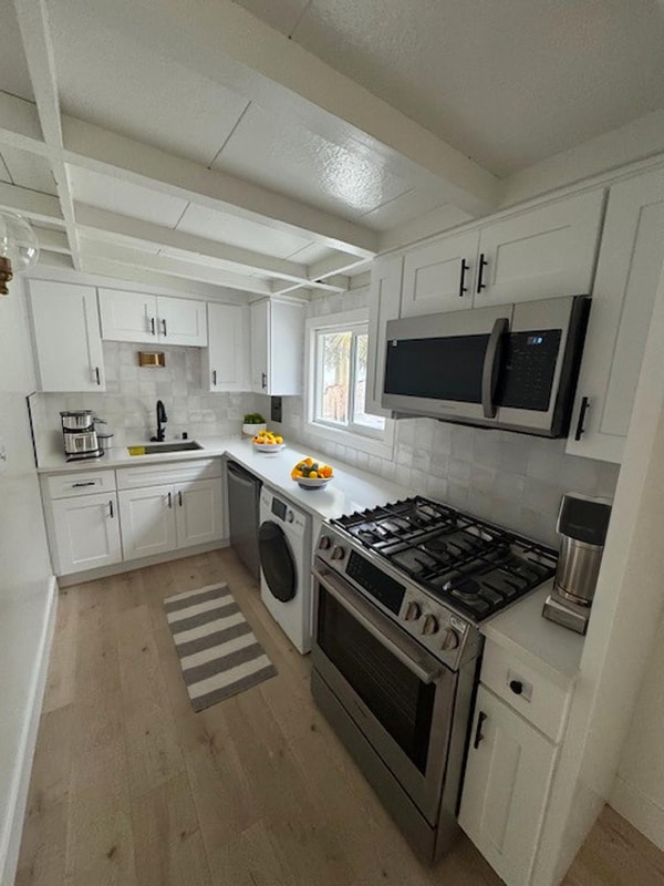 Building Photo - 320 7th St