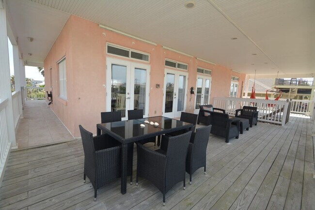 Building Photo - 62 Moody Dr