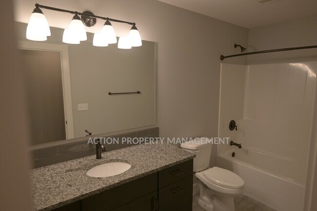 Building Photo - 2 bed + office, 2 bath home in Sequim