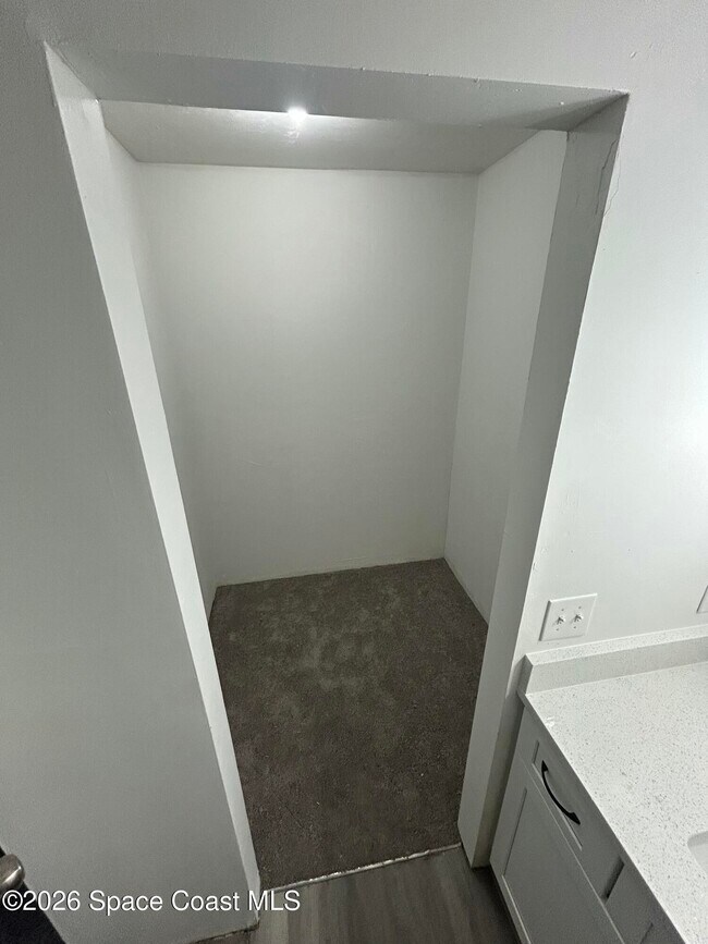 Building Photo - 7801 Maplewood Dr