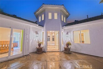 Building Photo - 44595 Vista Del Mar