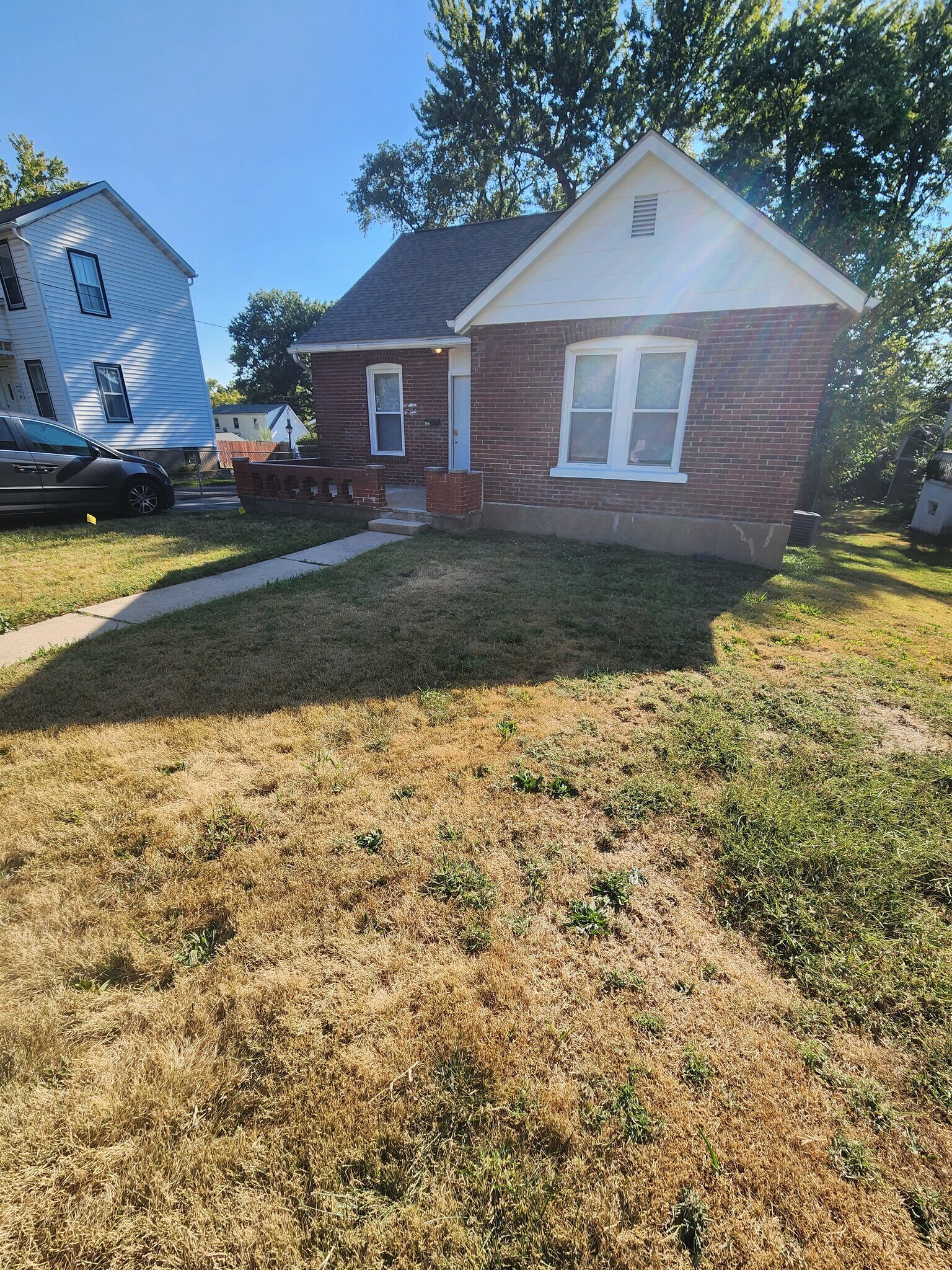 Building Photo - 233 Redmond Ave