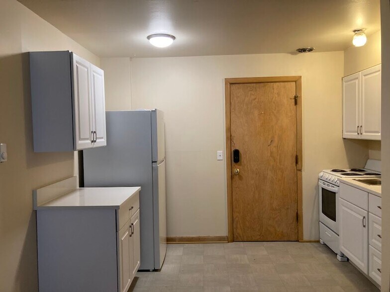 Building Photo - 1007-1019 SW Gaines St and 3521-3527 SW 10th Ave