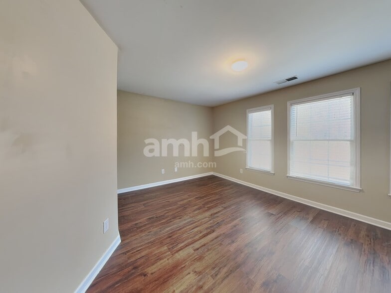 Building Photo - 4809 Rapids Cir NW