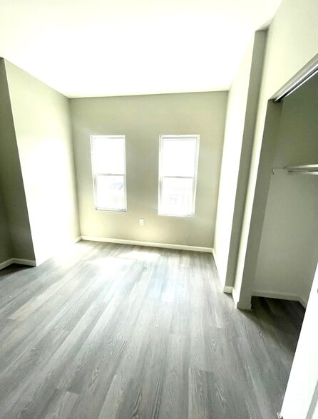 Building Photo - 1536 S Napa St