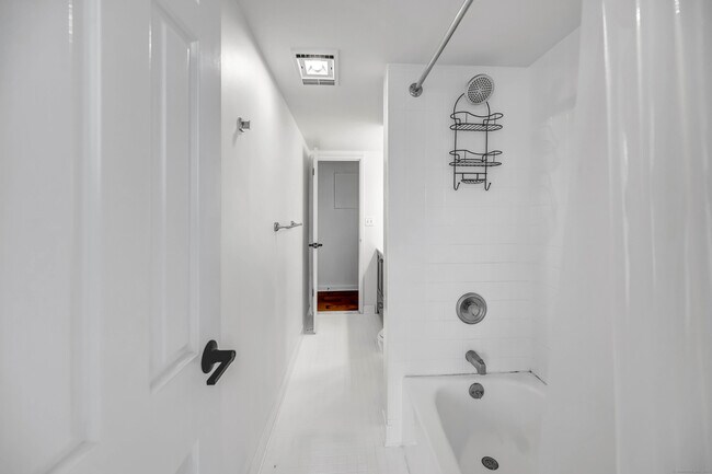 Building Photo - 127 Greyrock Pl