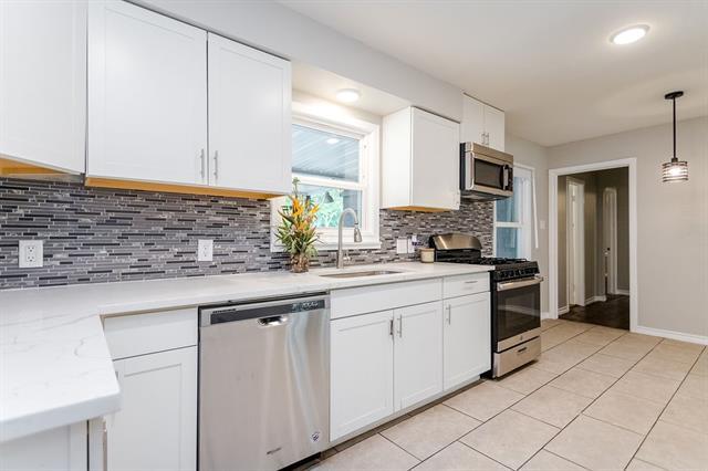 Building Photo - 10265 San Lorenzo Dr