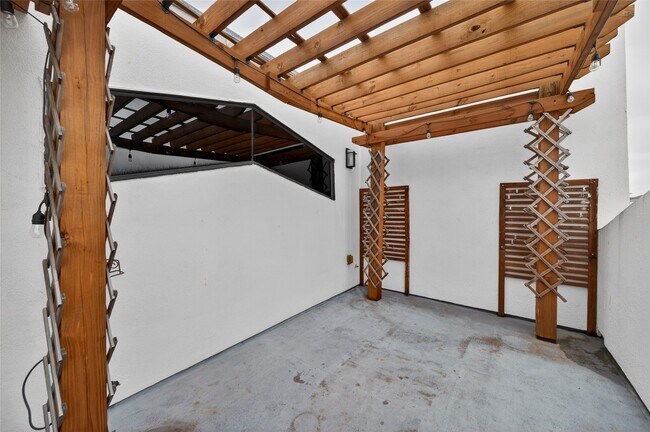 Building Photo - 4608 Nett St