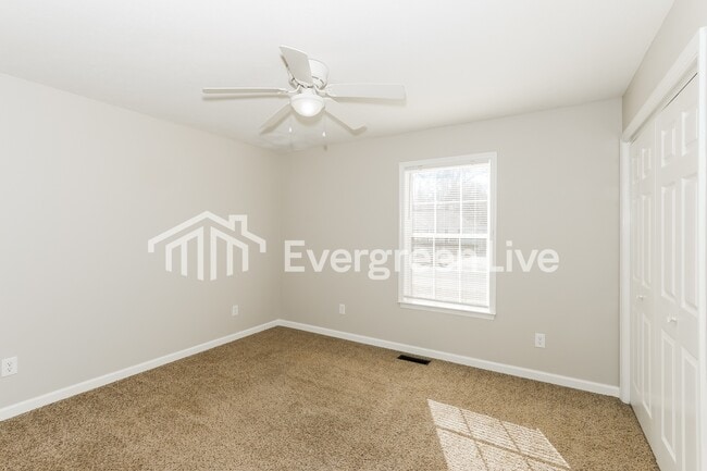 Building Photo - 2621 National Woods Dr