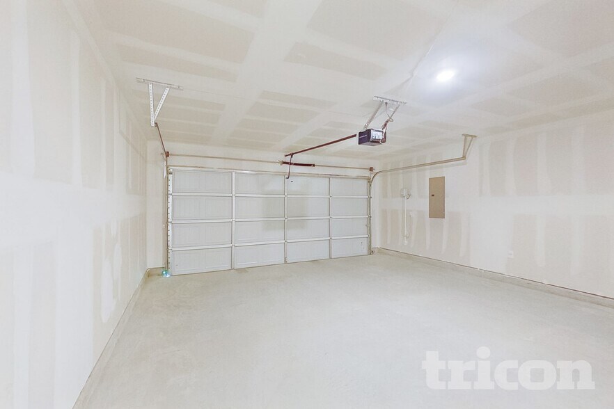 Building Photo - 827 Ginkgo Wy