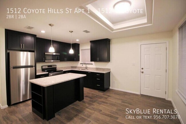 Building Photo - 1512 Coyote Hls