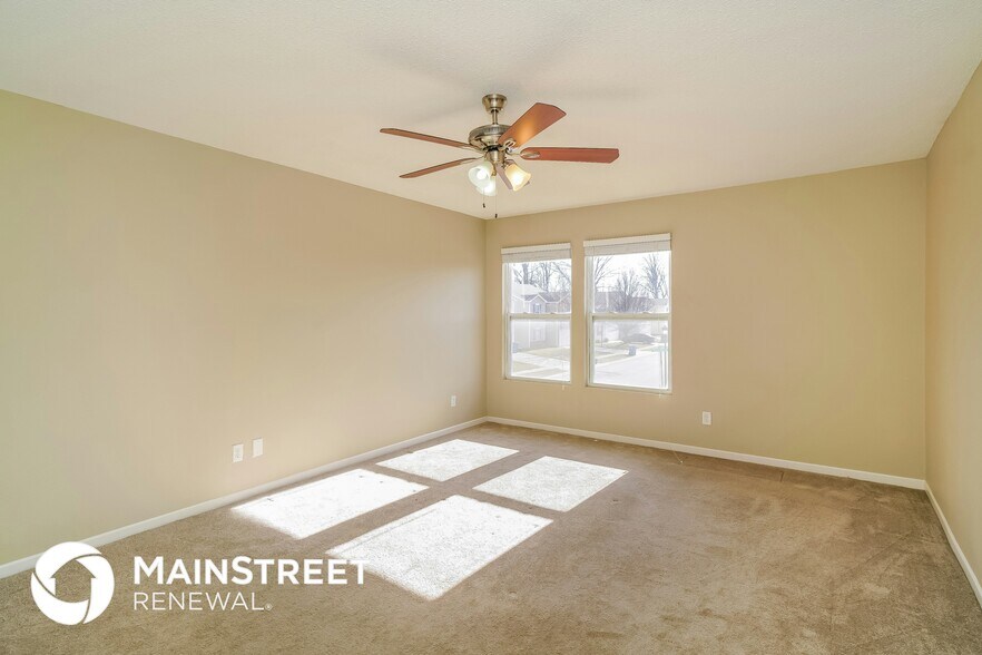Building Photo - 9040 Wandflower Dr