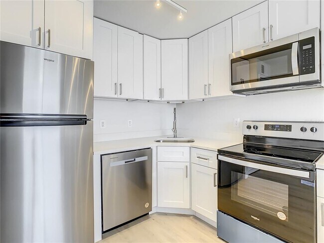 Building Photo - 4724 Walden Cir