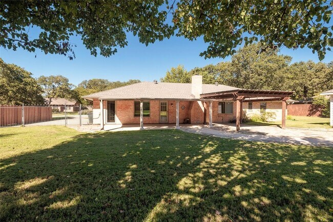 Building Photo - 624 Cimarron Trail