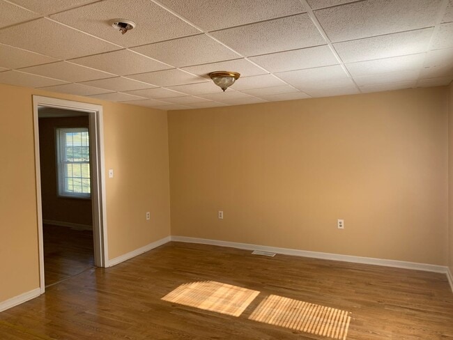 Building Photo - One Level House off Campbell Avenue