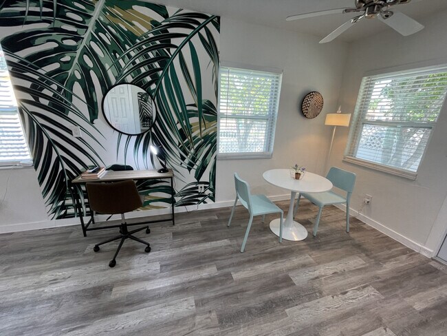 Building Photo - 522 NW 11th Ave