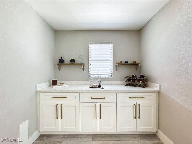 Building Photo - 9 Knights Bridge Rd