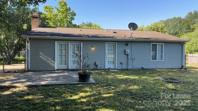 Building Photo - 11602 Green Willow Ln