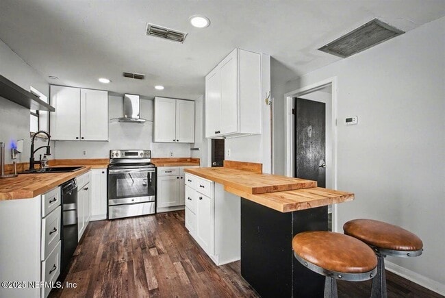 Building Photo - 1569 Arcadia Dr