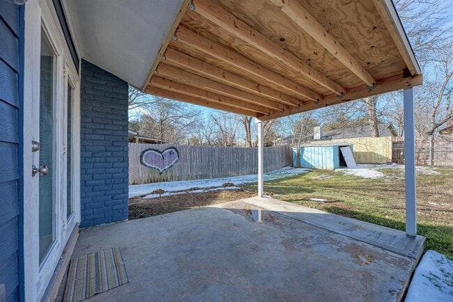 Building Photo - 1502 Sagebrush Dr