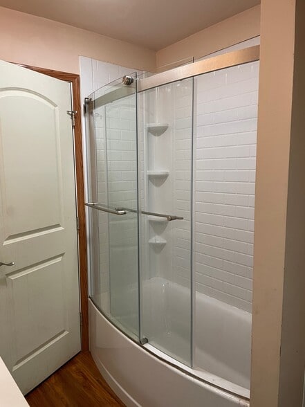 Second Floor Bath - 197 S 6th St