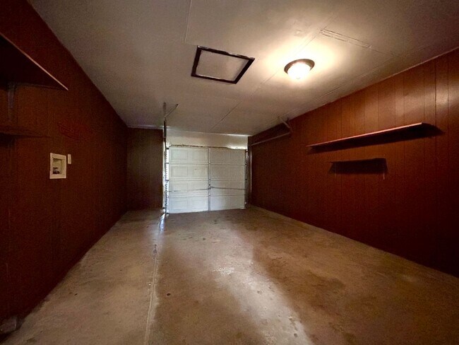Building Photo - 1507 No Mor Cove