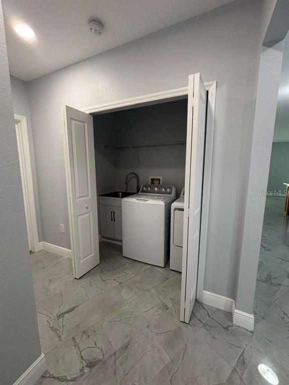 Building Photo - 1174 Haines Dr