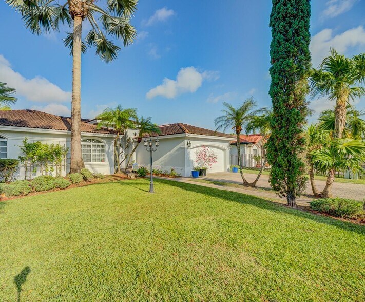 Building Photo - 18128 SW 151st Ave