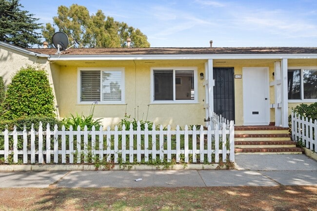 Building Photo - 9620 Braddock Dr