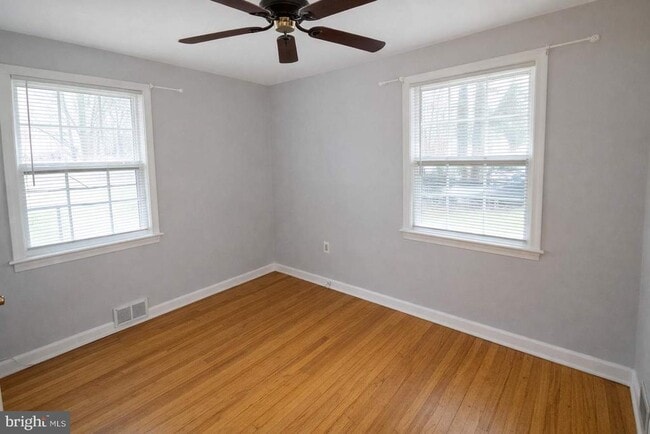 Building Photo - 9204 51st Ave