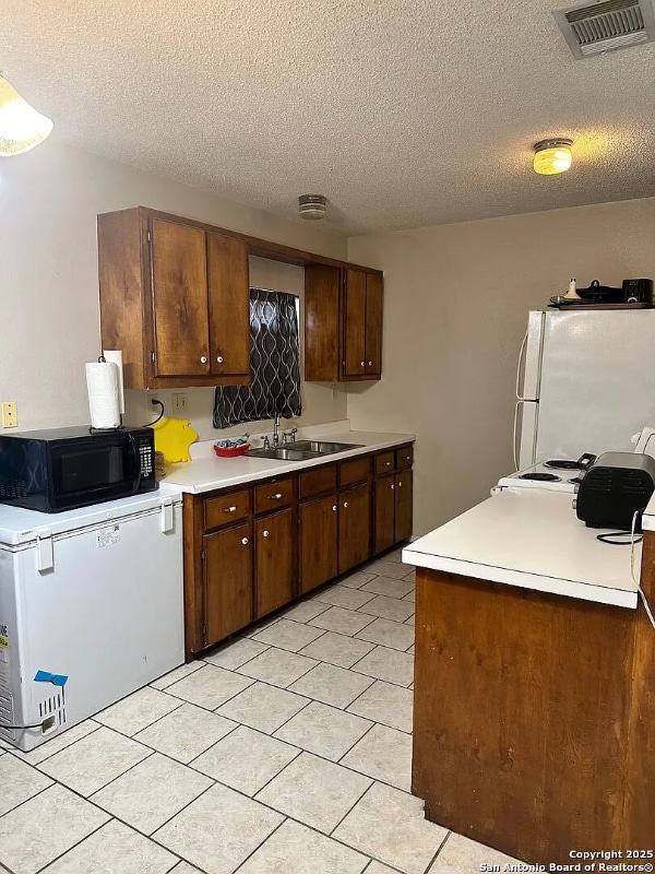 Building Photo - 1003 Commerce St