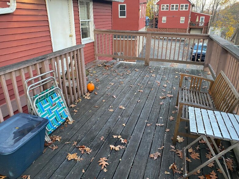 Building Photo - 213 Hamburg Turnpike