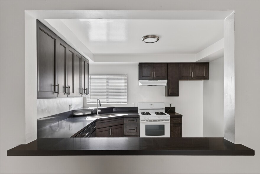 Building Photo - 25218 Loytan St