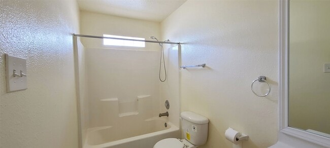 Building Photo - 19330 Larissa Dr