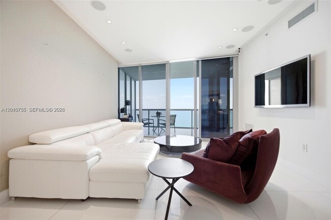 Building Photo - 17121 Collins Ave
