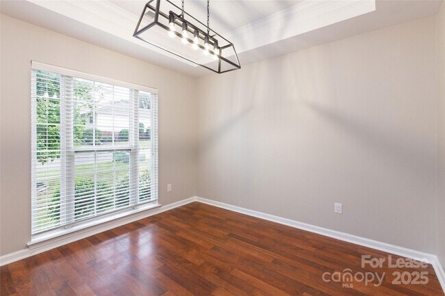 Building Photo - 155 Walmsley Pl