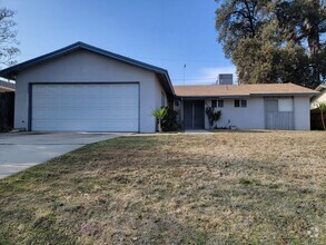 Building Photo - Cozy Southwest Visalia home off of Demaree...