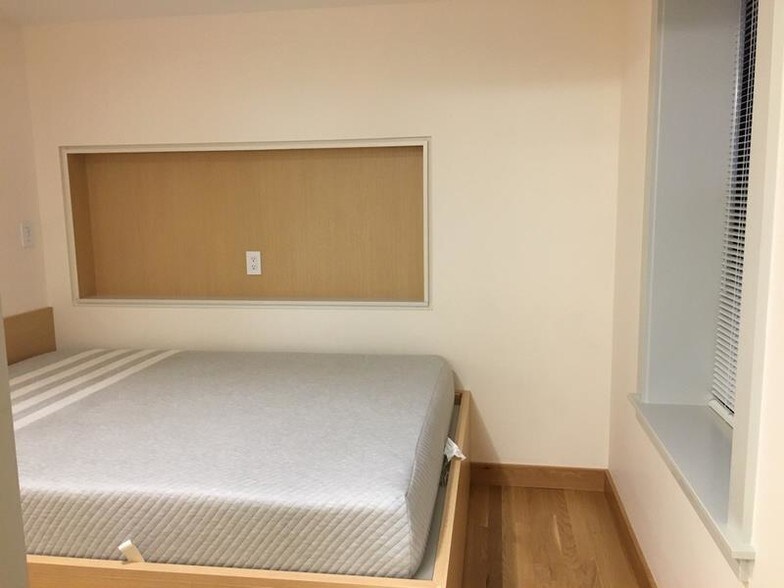 Building Photo - 113 Mt Auburn St